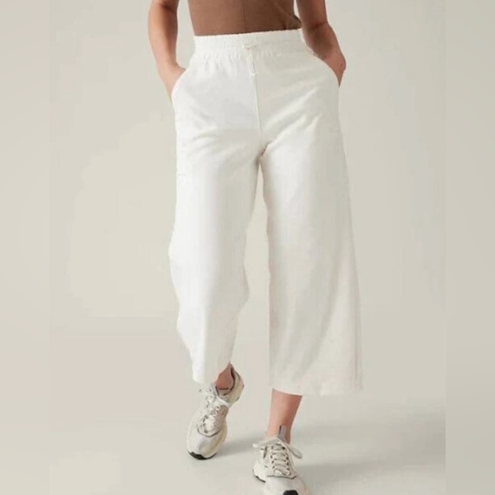 Athleta wide leg cropped light grey sweatpants